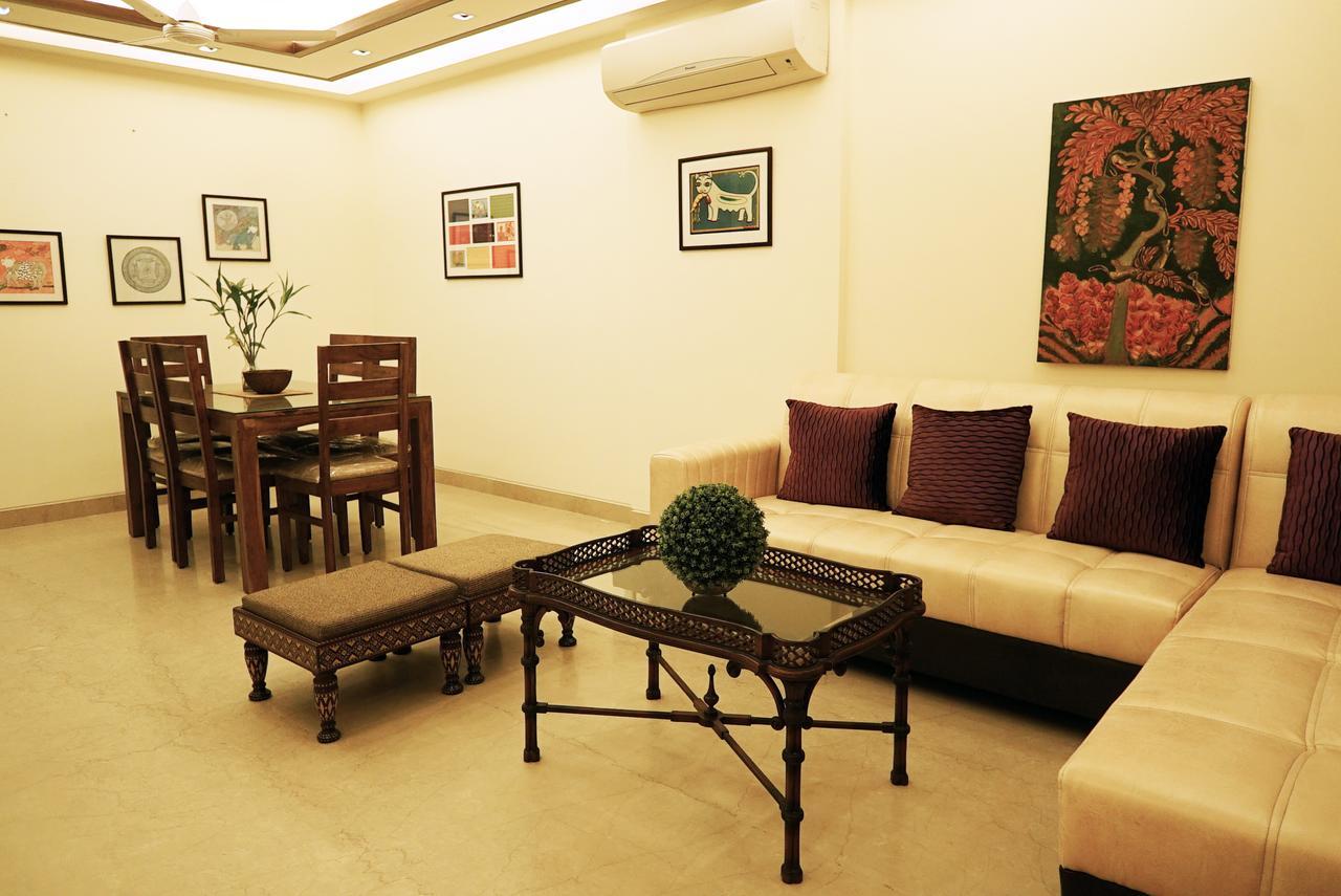 Woodpecker Service Apartments - Green Park Új-Delhi Kültér fotó